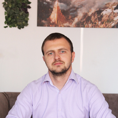 Арсений Медведев