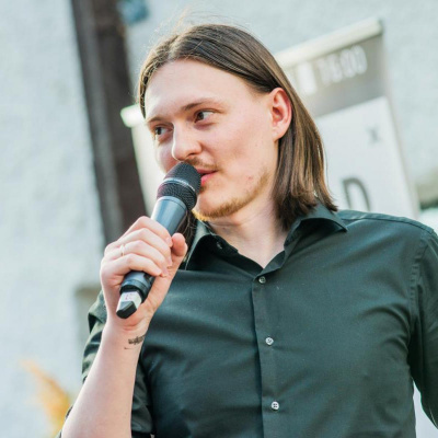 Олег Дорожок
